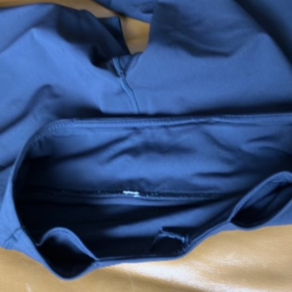 Lululemon Black Crops, 4 - Picture 5 of 7